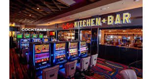 demo habanero live roulette table with professional croupier and high-definition multi-camera setup